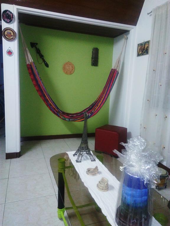 Como En Casa! Restaurante Y Hostal بوغوتا المظهر الخارجي الصورة