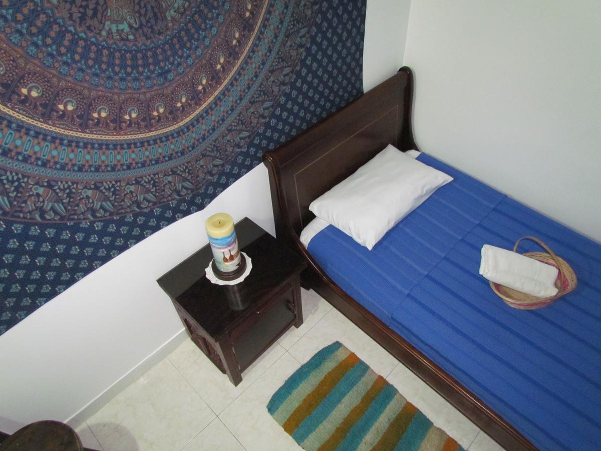 Como En Casa! Restaurante Y Hostal بوغوتا المظهر الخارجي الصورة