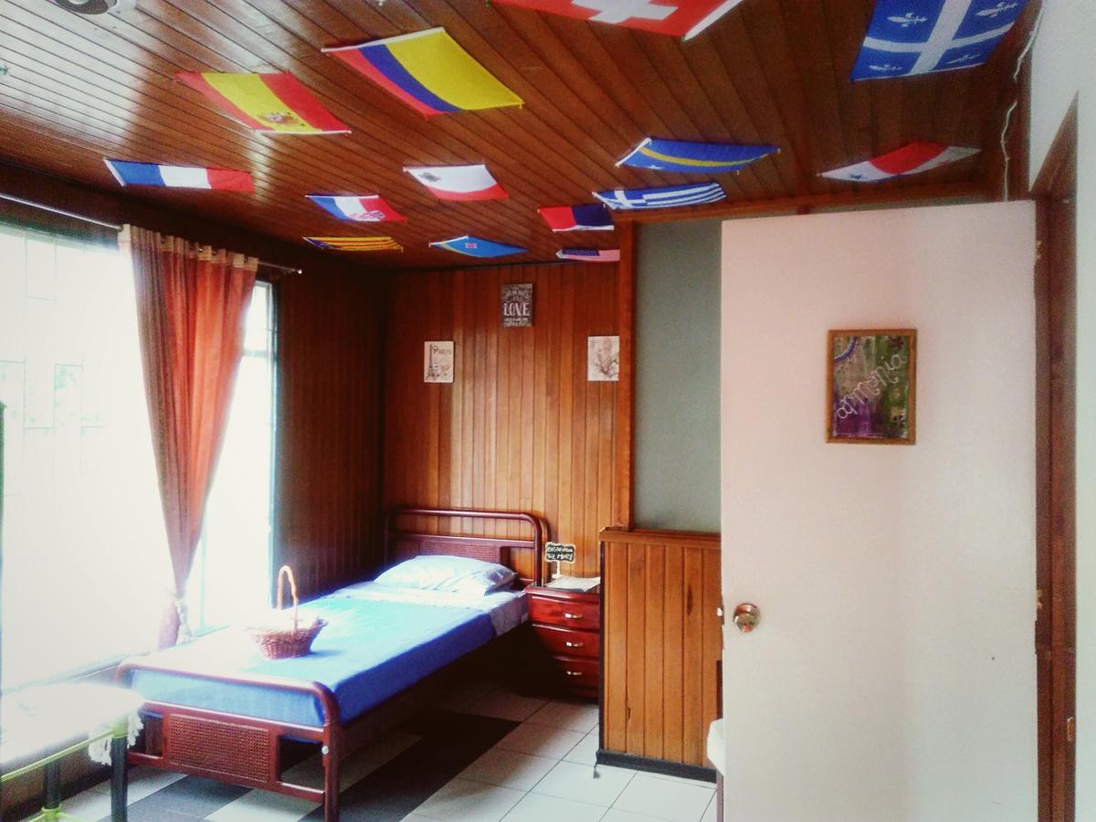 Como En Casa! Restaurante Y Hostal بوغوتا المظهر الخارجي الصورة
