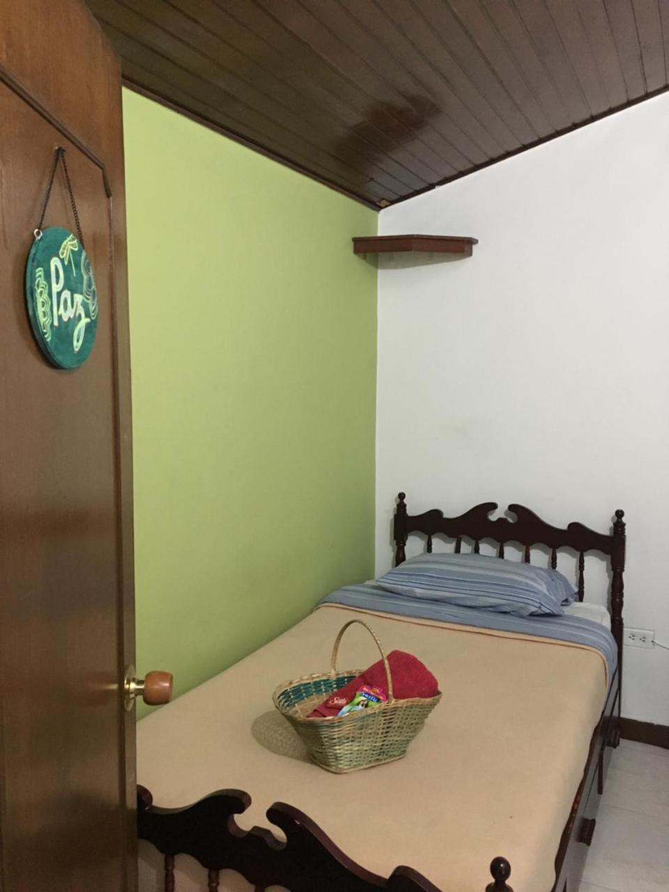 Como En Casa! Restaurante Y Hostal بوغوتا المظهر الخارجي الصورة