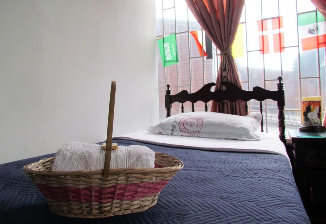Como En Casa! Restaurante Y Hostal بوغوتا المظهر الخارجي الصورة